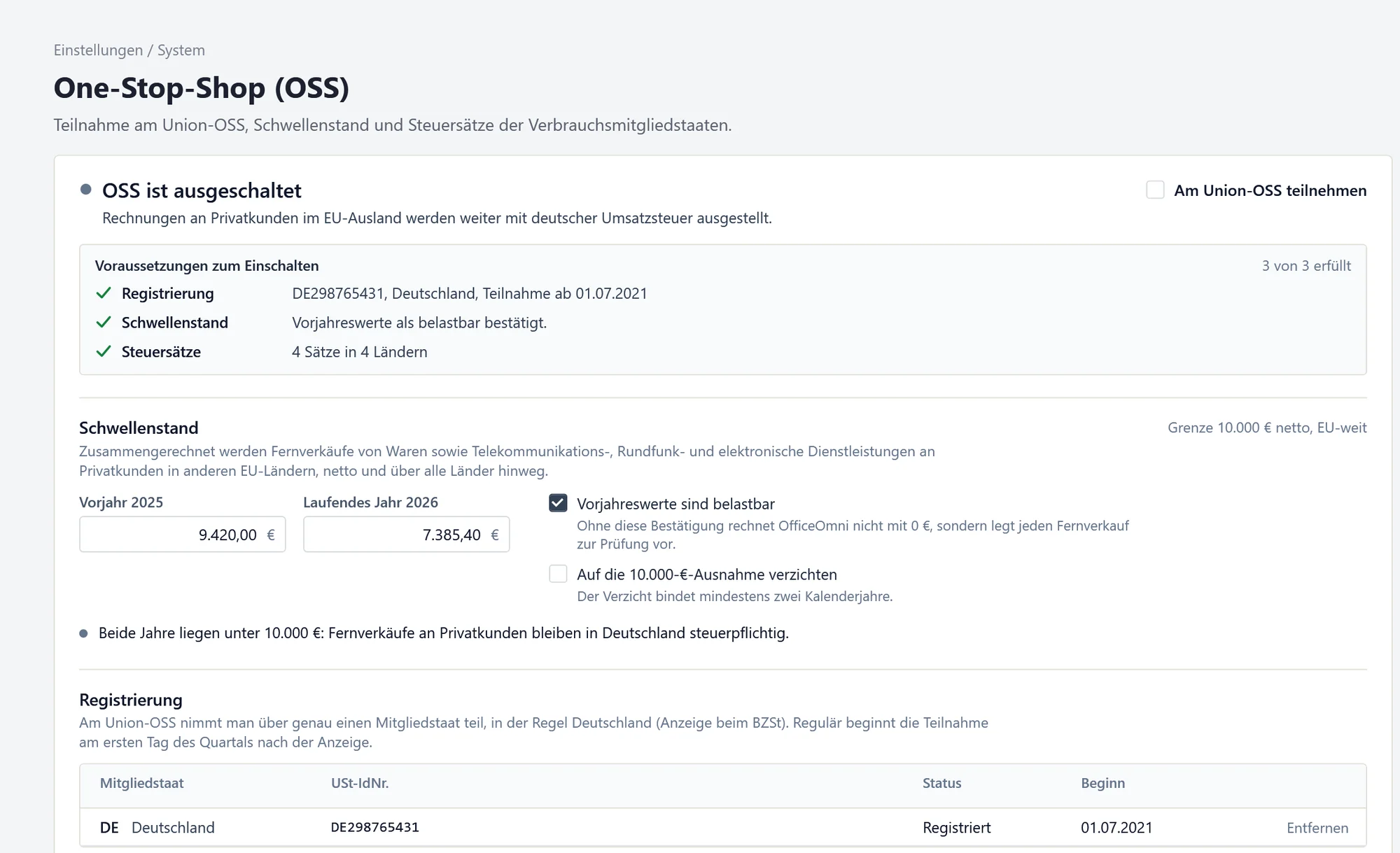 Einstellungsseite One-Stop-Shop in OfficeOmni: Zustand mit drei erfüllten Voraussetzungen, Schwellenstand mit Vorjahr und laufendem Jahr, Bewertung der 10.000-Euro-Grenze und Registrierung