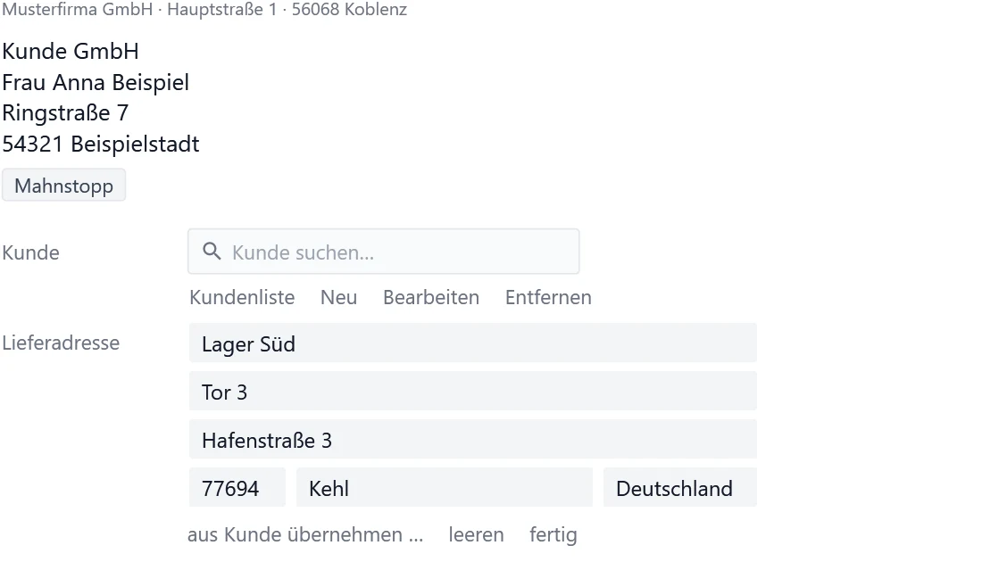 Anschrift auf der Seite, darunter die Zeile Kunde mit Suchfeld und den Verweisen Kundenliste, Neu, Bearbeiten und Entfernen. Die Lieferadresse ist aufgeklappt und zeigt sechs Felder.